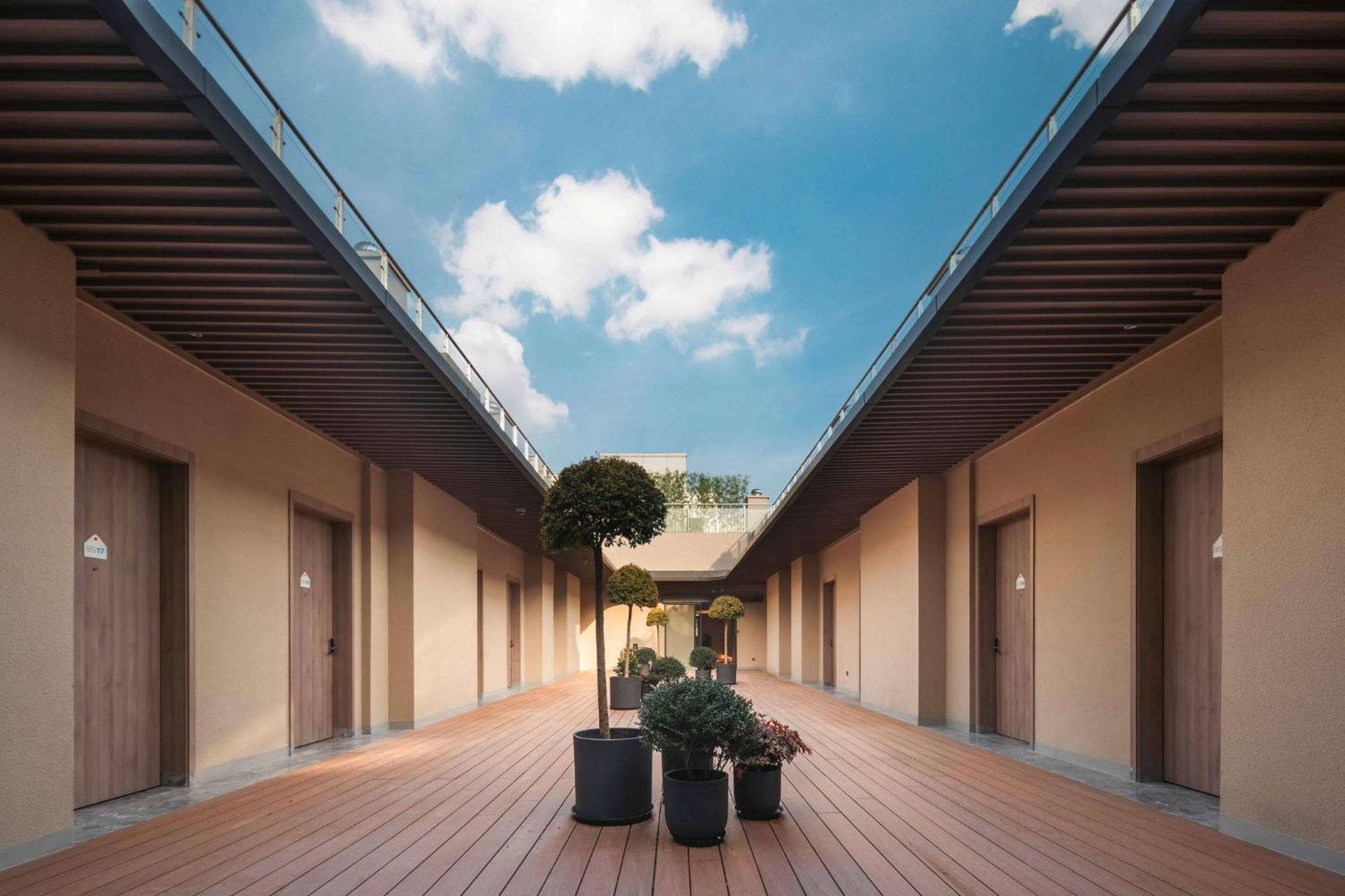 Express Hongqiao Necc By Ihg Hotel 4*