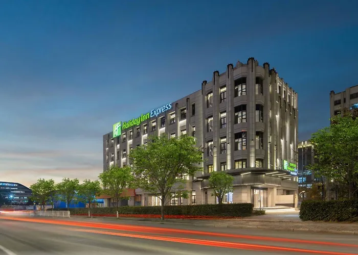 Holiday Inn Express Shanghai Hongqiao Necc By Ihg