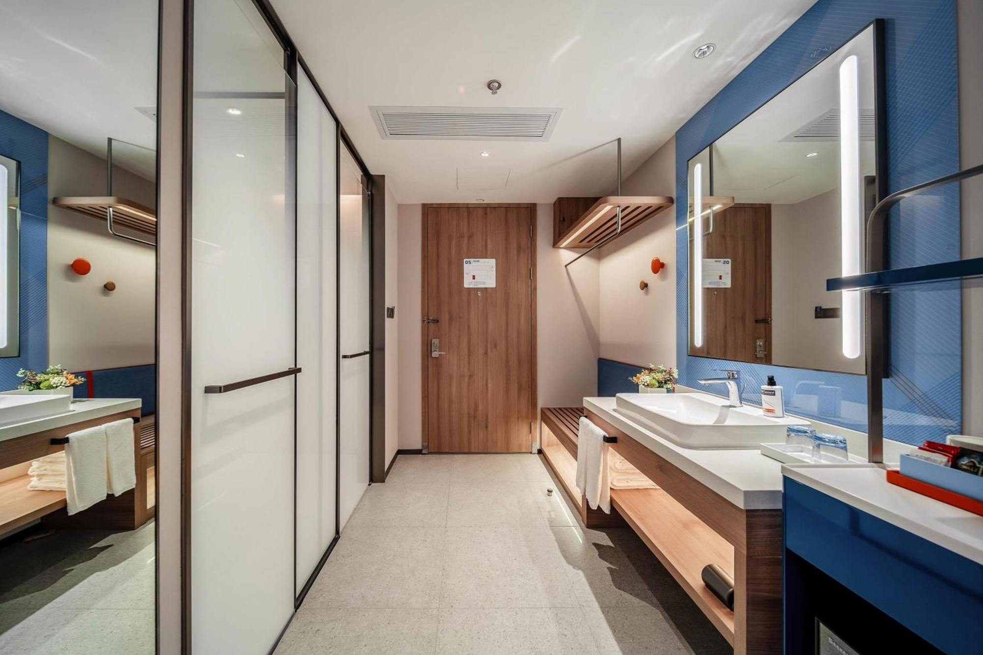 Express Hongqiao Necc By Ihg